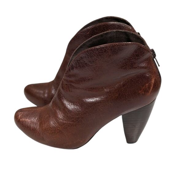 Born Crown Distressed Ankle Booties GUC Size 6 M/W S2957 - Picture 6 of 11